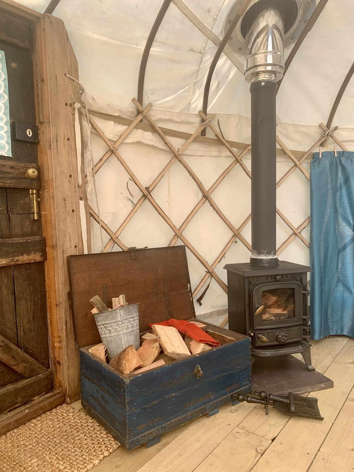 Hotel Ceridwen Glamping, Double Decker Bus And Yurts Llandysul Exterior foto