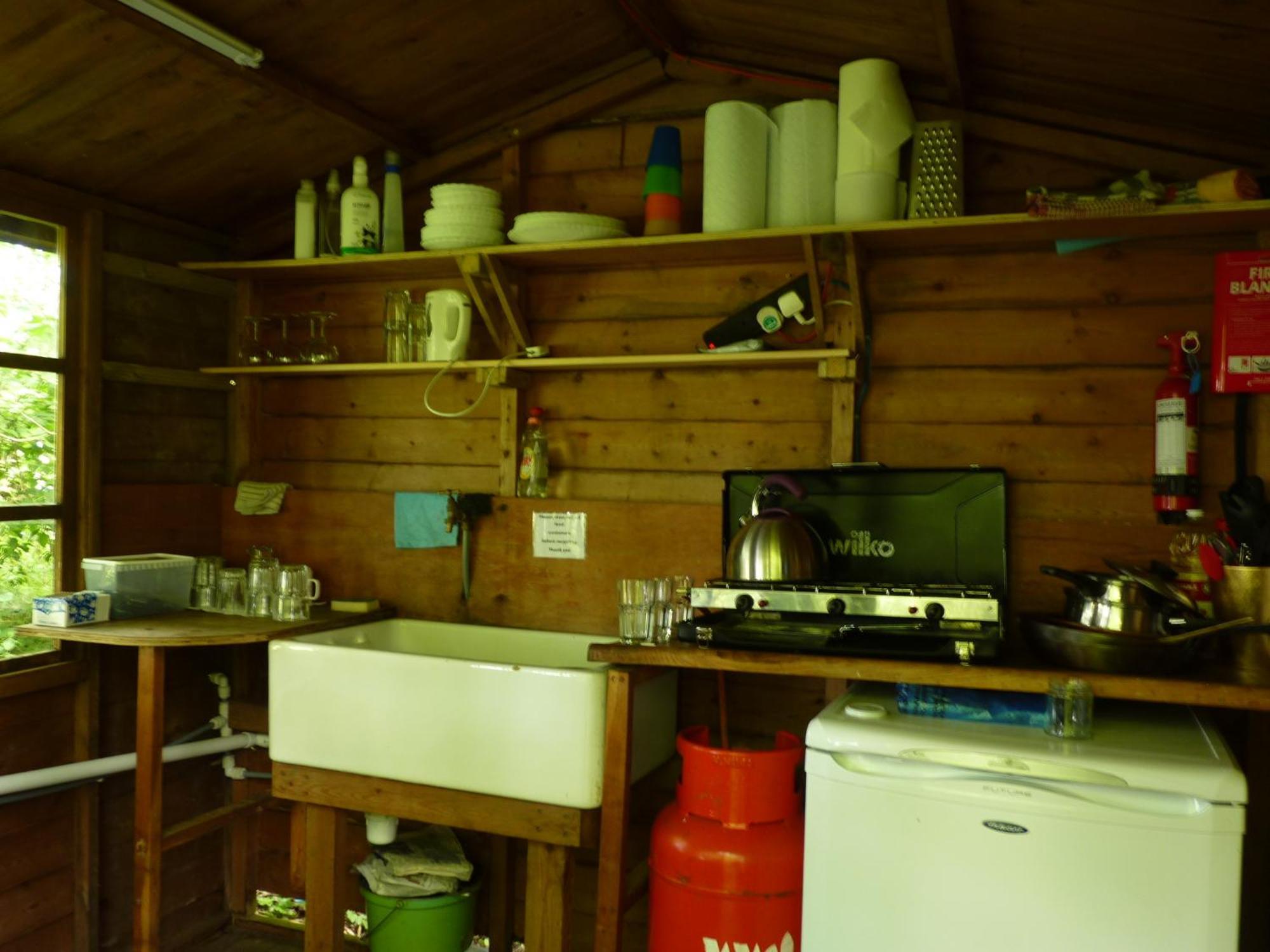 Hotel Ceridwen Glamping, Double Decker Bus And Yurts Llandysul Exterior foto