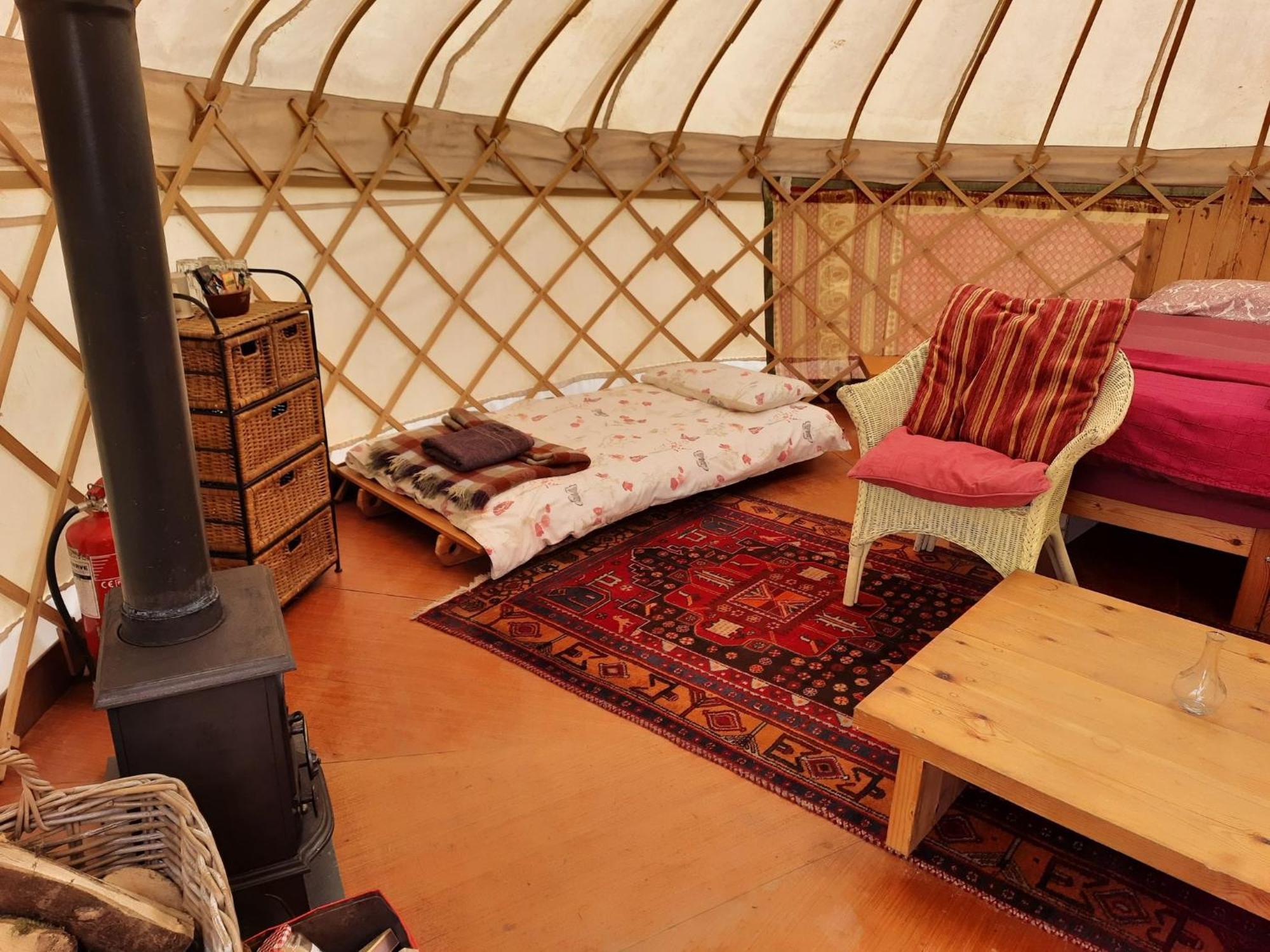 Hotel Ceridwen Glamping, Double Decker Bus And Yurts Llandysul Exterior foto