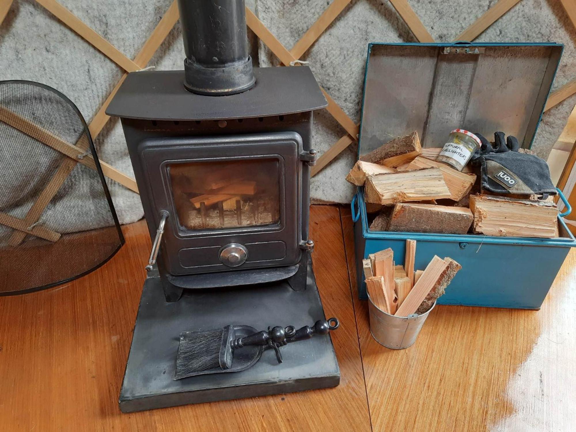 Hotel Ceridwen Glamping, Double Decker Bus And Yurts Llandysul Exterior foto