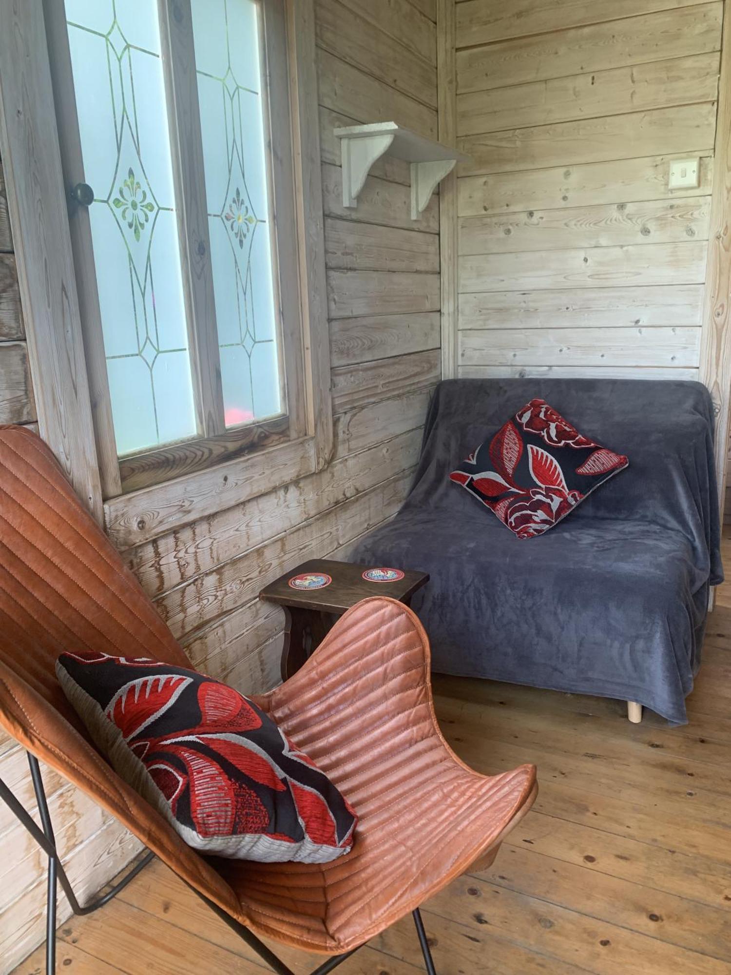 Hotel Ceridwen Glamping, Double Decker Bus And Yurts Llandysul Exterior foto